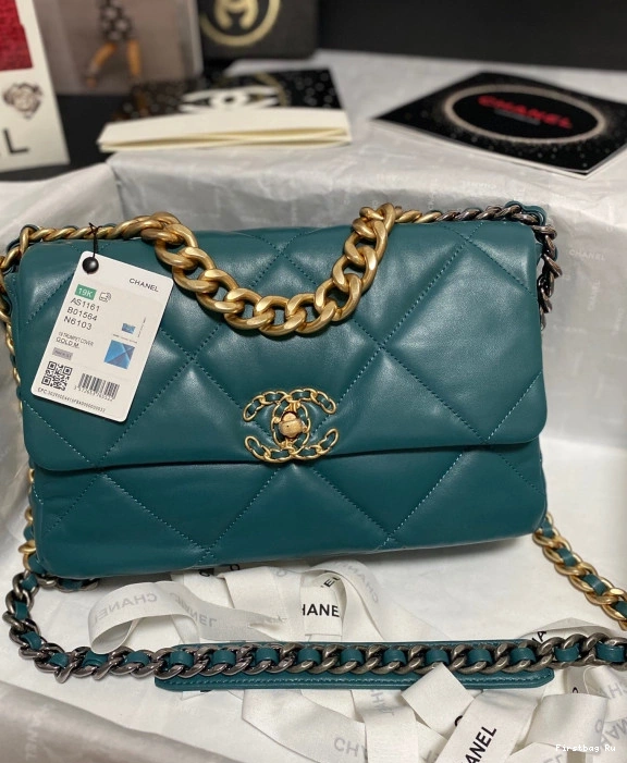 First Bag Ru FLAP BAG CHANEL 19 0721